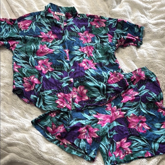 Vibrant Floral Button-Up Shirt - Picture 1 of 7